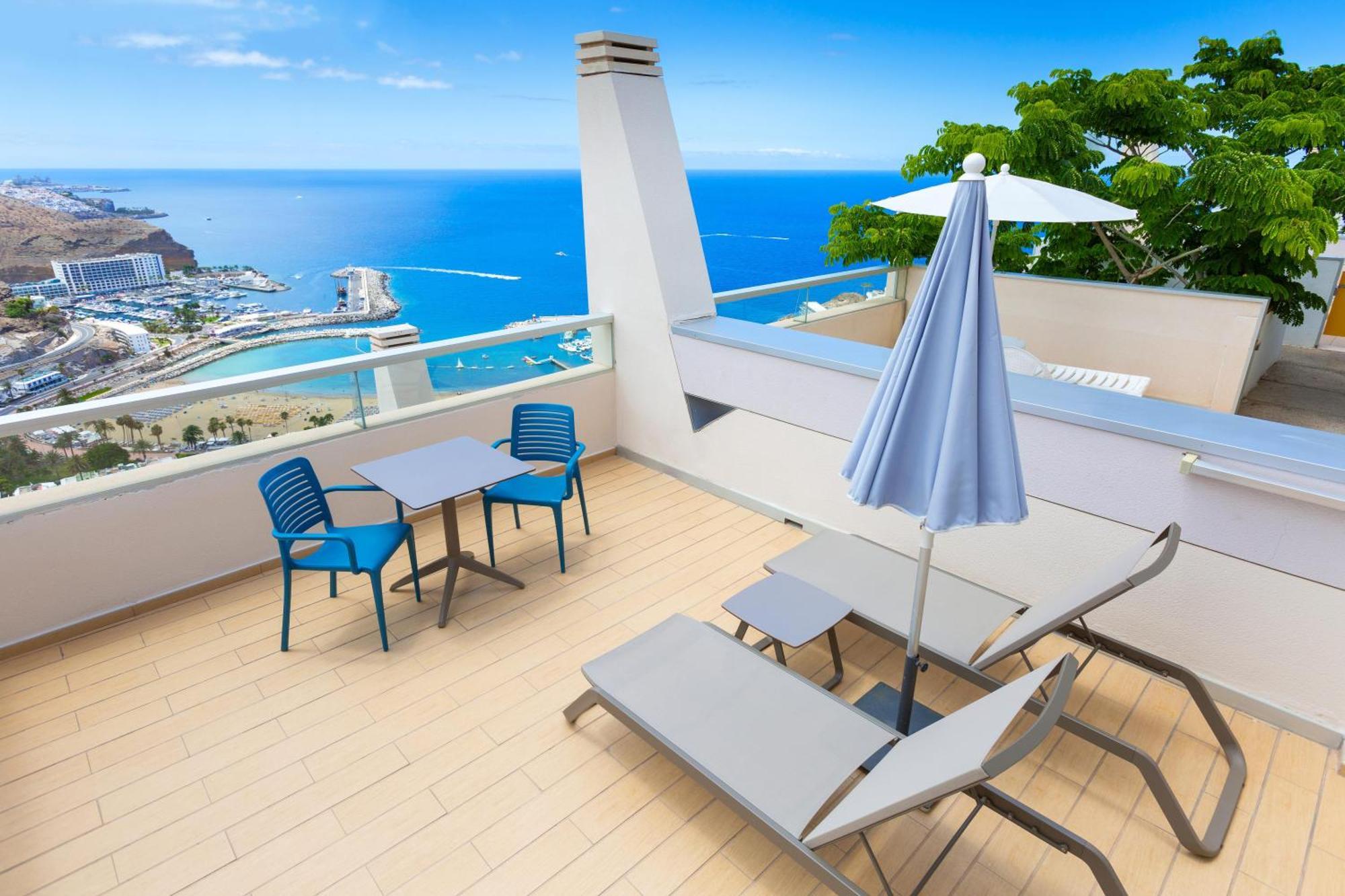 Classic One Bedroom Apartment Balcony Sea View
