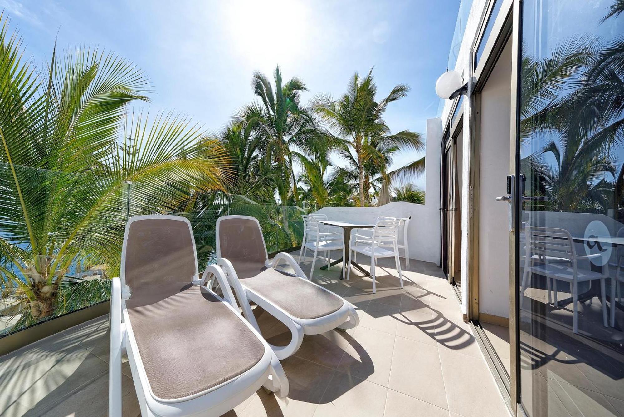 Classic One Bedroom Apartment Balcony Limited Sea View